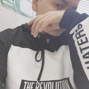 Meet your Posher, Aaron